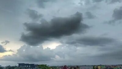 Cuaca Jatim Cerah Berawan, BMKG Waspadai Hujan Lokal pada Minggu Ini