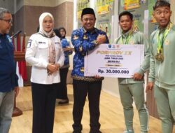 Serahkan Reward Atlet Porprov, Wabup Fahmi Minta Pembinaan Olahraga Diperkuat