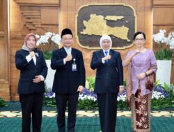Khofifah Kukuhkan Hasoloan Manalu Jadi Kepala Perwakilan BPKP Jawa Timur