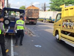 Terjatuh dari Sepeda Angin, Lansia Tewas Terlindas Truk di JLS Kota Pasuruan