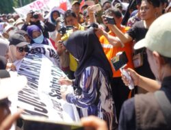 Ribuan Massa Probolinggo Raya Gelar Aksi Dukung Keberlanjutan Program MBG