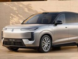 Denza N8 Baru Bawa Tenaga Hampir 1.200 HP dan Jarak Tempuh 1.000 Kilometer