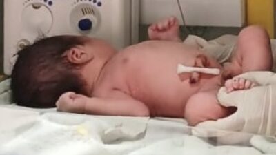 Bayi Laki-laki Ditemukan dalam Laci Rombong Pentol di Tongas, Polisi Selidiki Pelaku
