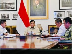 Prabowo Pimpin Rapat Penanganan Bencana, Tekankan Mitigasi Sebelum Bencana Terjadi