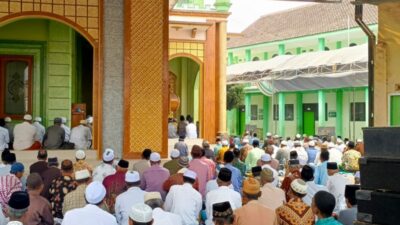 Hailalah Bersama di Probolinggo, 21 Muqaddam Thoriqoh Attijaniyah Satukan Jemaah