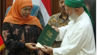 UINSA Buka Magister Kajian Turats, Khofifah Soroti Kekayaan Ilmu Ulama Nusantara