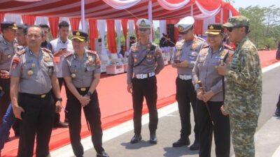 Kapolres Probolinggo Hadiri Uji Coba Pesawat Tempur TNI AU di Tol Paspro